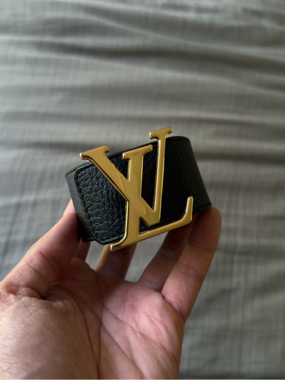 Louis Vuitton LV Initials Reversible Belt \ Black & Brown - Picture 2 of 6